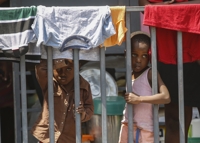  잔혹한 폭력과 공포, 방치된 시신들…아이티, 평화는 언제쯤