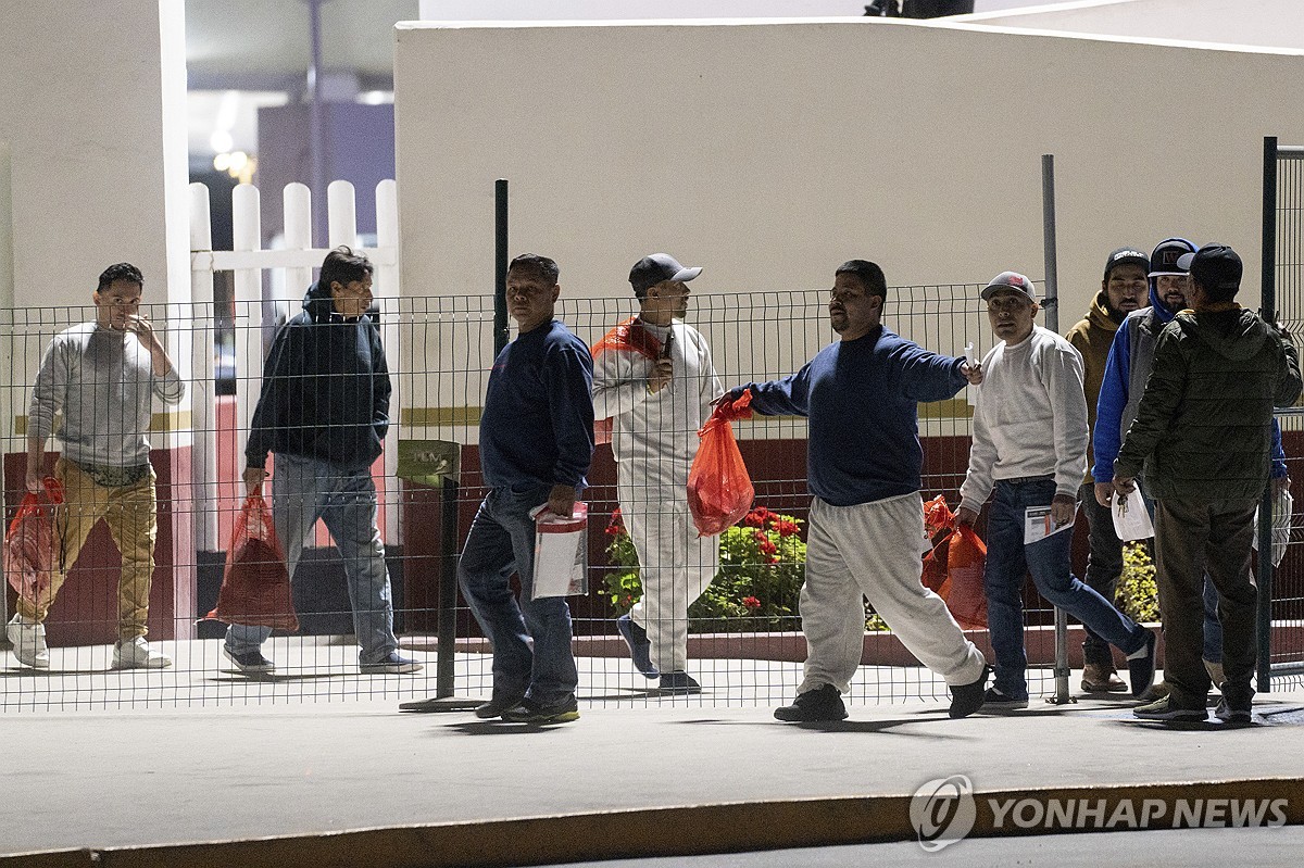 트럼프 정부, 불법이민자 또 제3국 추방…이번엔 아프리…