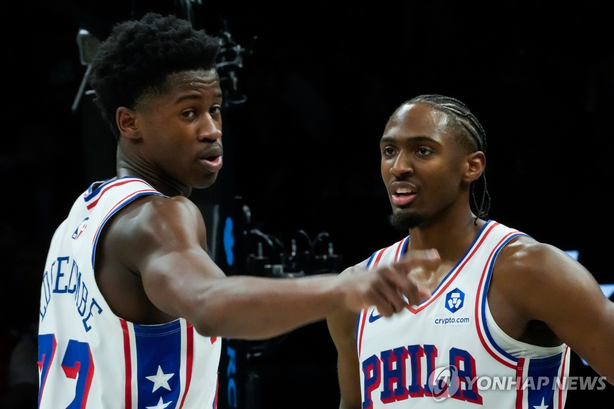 에지컴(왼쪽)과 맥시