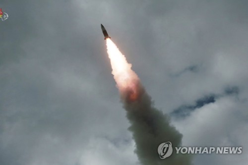 日 "北미사일 2발 350km 비행…SLBM 발사 가능성"(종합2보)