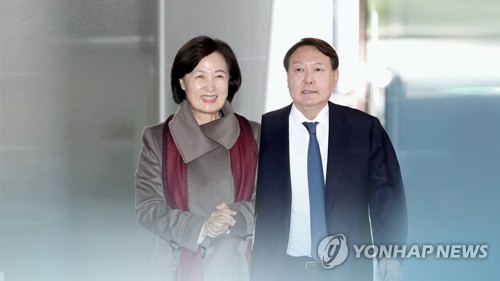 윤석열, 내일 추미애 예방…수원고검장·인권국장 사의