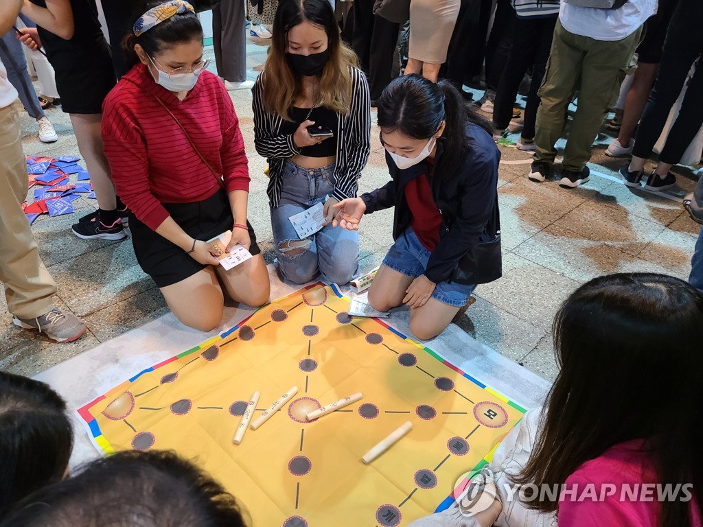홍콩에서 열린 '한국광장 2021' 행사