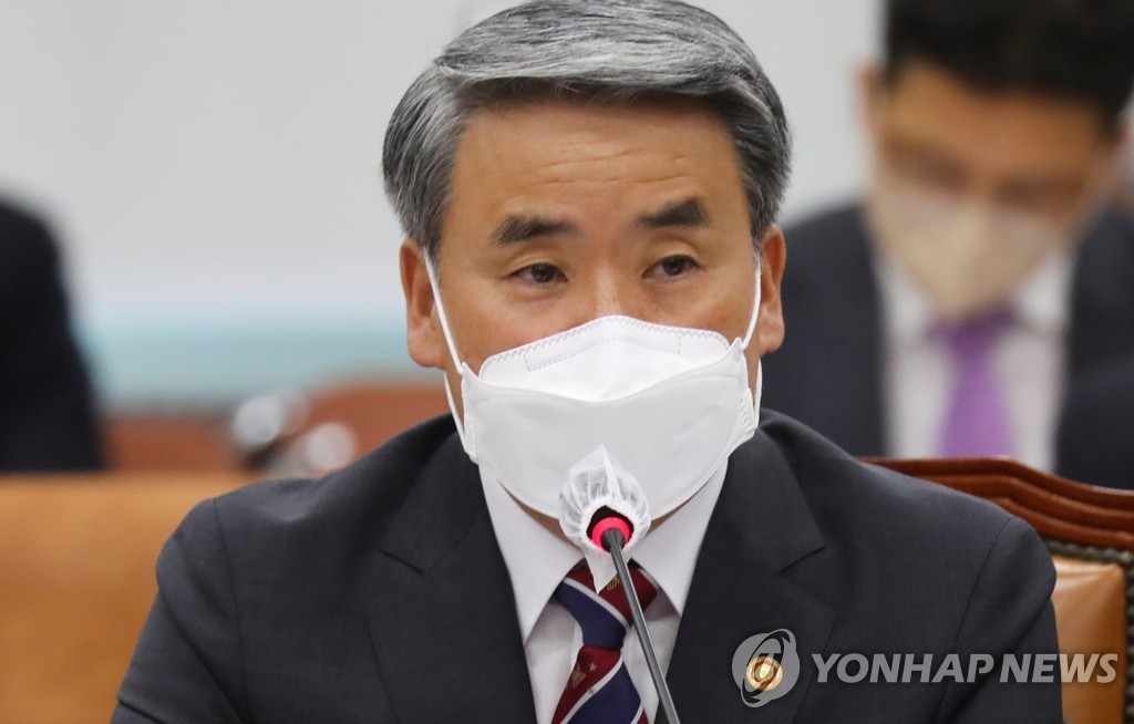 This file photo, taken May 17, 2022, shows South Korean Defense Minister Lee Jong-sup speaking during a parliamentary session at the National Assembly in Seoul. (Pool photo) (Yonhap)
