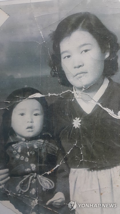 아기 시절 이계호 박사와 어머니