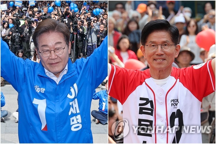 This undated combined photo shows the presidential candidates of South Korea's major political parties -- Lee Jae-myung of the liberal Democratic Party (L) and Kim Moon-soo of the conservative People Power Party -- during their campaign rallies ahead of the June 3 presidential election. (Yonhap)