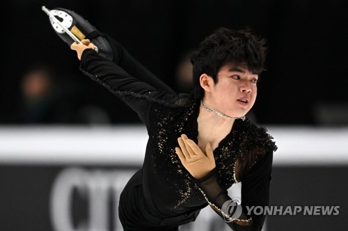 Olympic bound Cha Jun hwan wins men s short program at Four