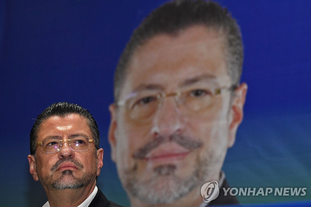 차베스 코스타리카 대통령 당선인