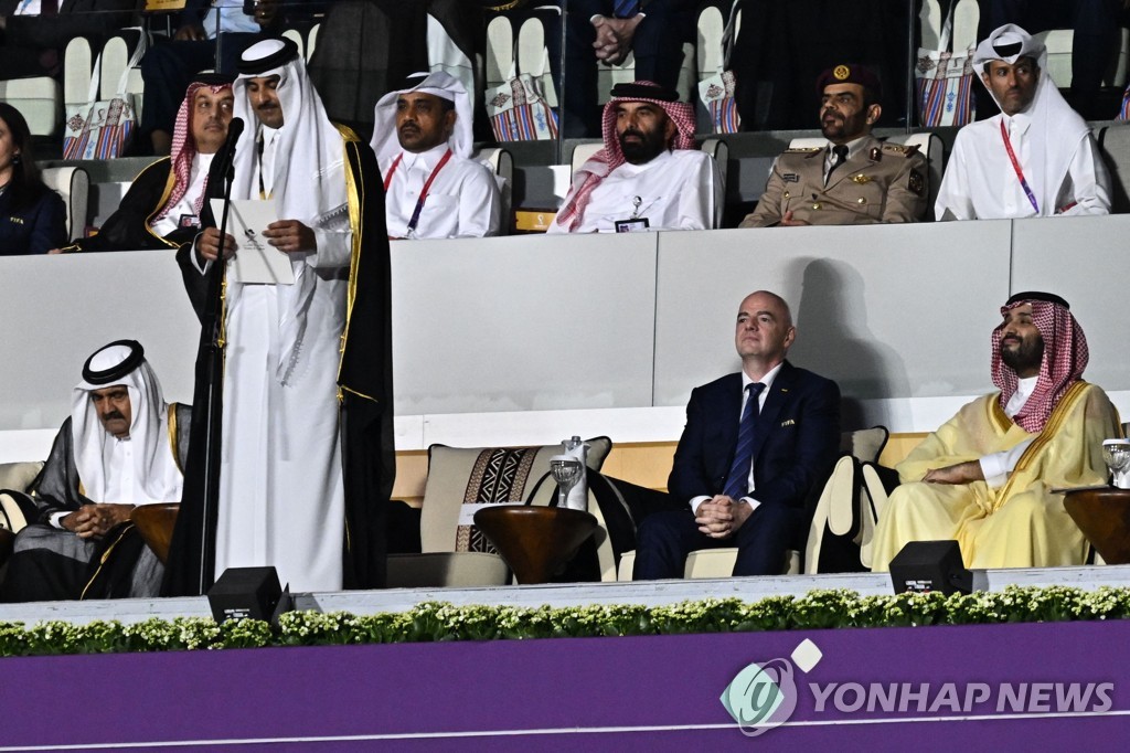 월드컵 개막식 참석한 사우디 왕세자