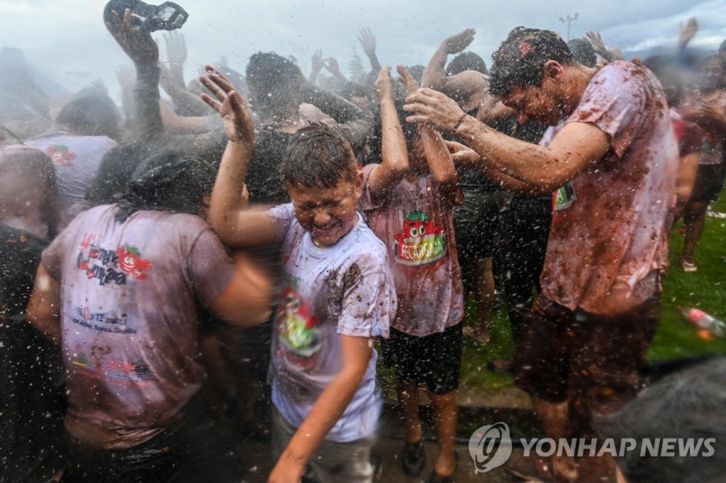 COLOMBIA-FESTIVAL-TOMATINA