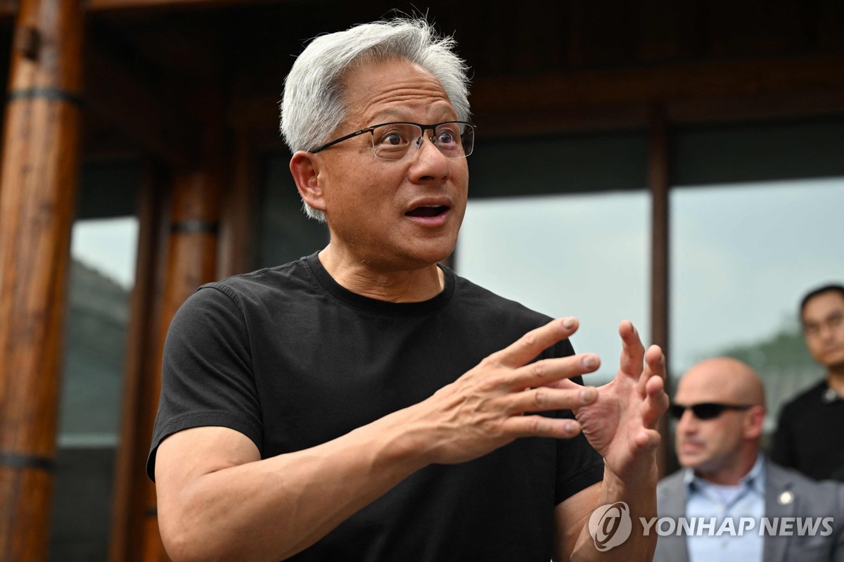 "처음 중국 왔을 땐 모두 없었다"…젠슨 황 극찬 中기…