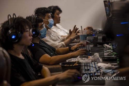 중국 게임 제한 '약발'…텐센트 "청소년 게임시간 90% 줄어"