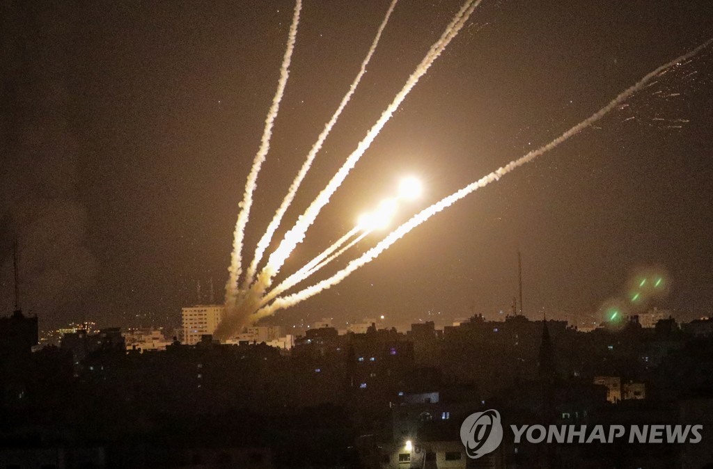 가자지구에서 이스라엘을 향해 발사된 로켓 궤적.
