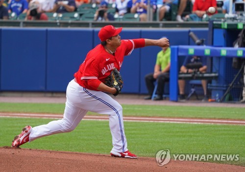 Ryu Hyun-jin struggles with command, serves up hard contact in long-awaited  return