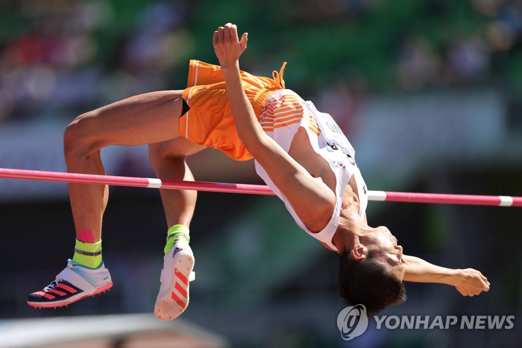In this Getty Images photo, Woo Sang-hyeok of South Korea competes during the men's high jump qualification at the World Athletics Championships at Hayward Field in Eugene, Oregon, on July 15, 2022. (Yonhap)