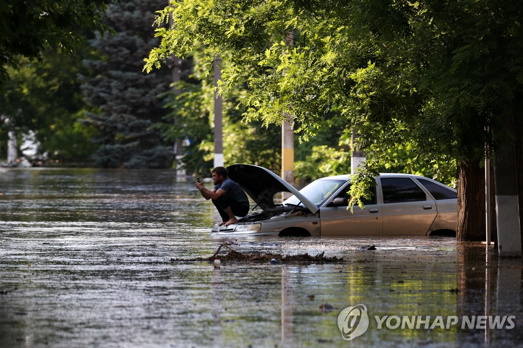 Flood hits Novaya Kakhovka, Kherson Region