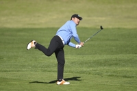 (LEAD) S. Korean golfer known for unorthodox swing misses cut in PGA debut