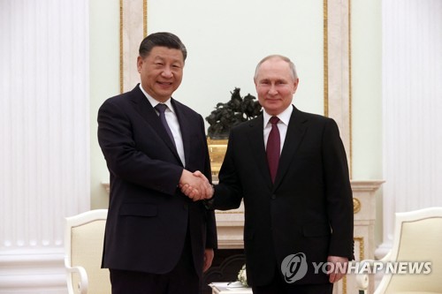 시진핑, 모스크바 도착…푸틴과 오찬으로 2박3일 국빈방문 시작 