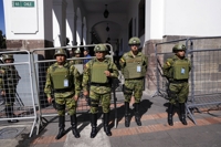 '탄핵 위기' 에콰도르 대통령, 국회 전격 해산…정국 대격랑