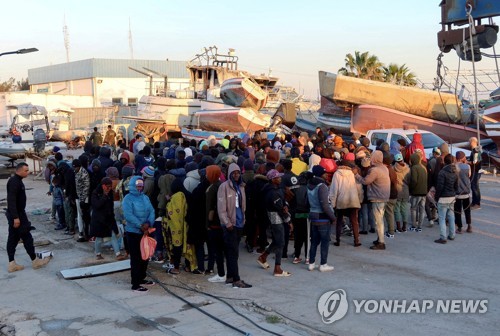 튀니지 해상에서 불법 난민선 침몰…1명 사망·11명 실종
