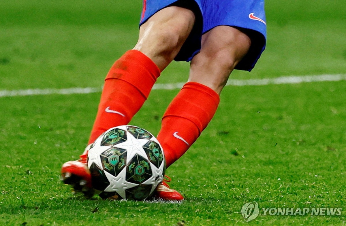 훌리안 알바레스의 '더블 터치' 상황