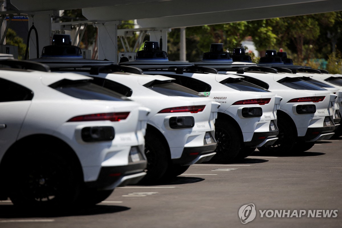 웨이모 로보택시, 주행거리 1억마일 돌파…6개월새 두배…
