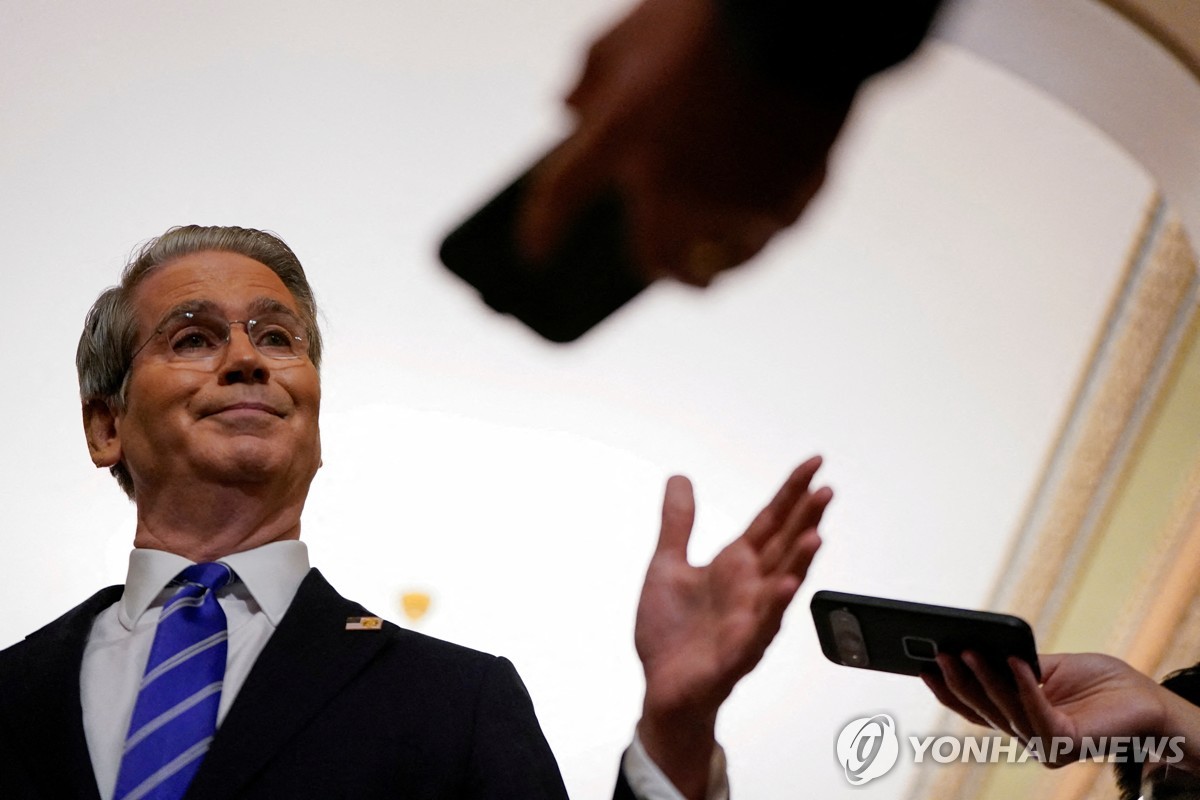'차기 연준의장 후보군' 美재무장관 "트럼프 뜻 따를 …