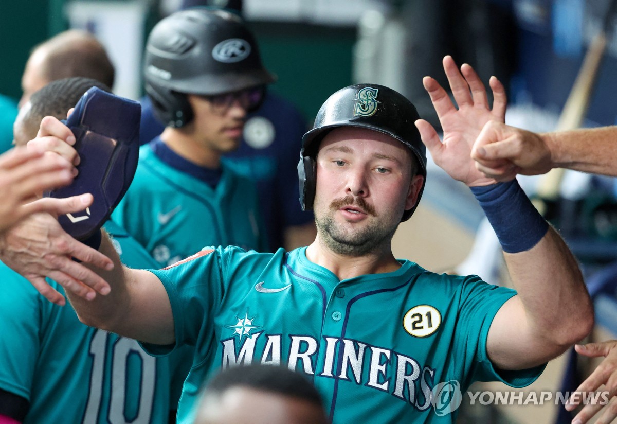 롤리, MLB 양손타자 최다홈런에 이어 시애틀 최다 홈런타이
