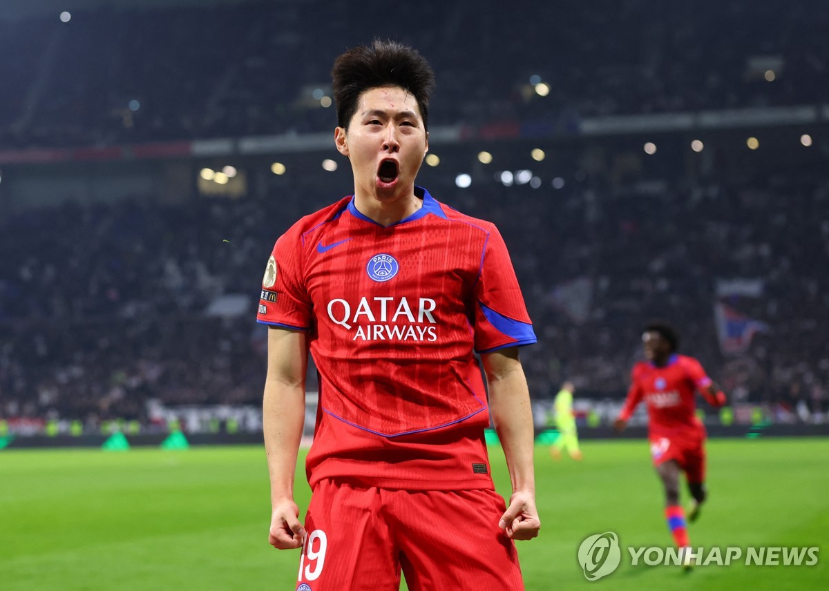 이강인, PSG 100번째 출전 경기서 결승골 도움…리옹전 3-2 승리