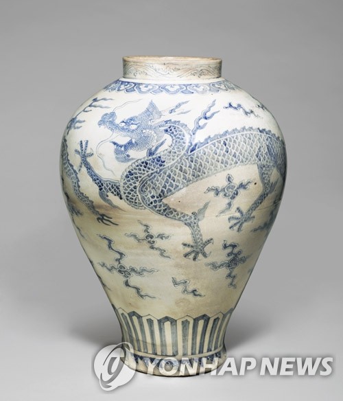 日本人が出品した18世紀朝鮮白磁『タルハンアリ