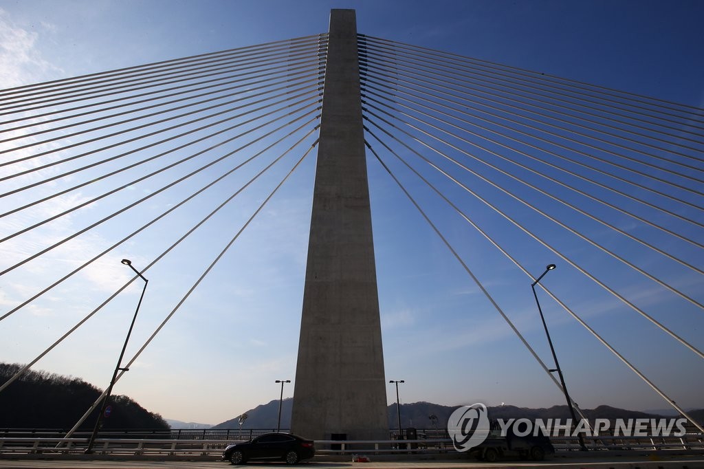 개통 하루 앞둔 세종 아람찬교 | 연합뉴스