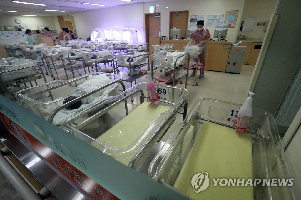 ７～９月期の出生率０．８２　４年連続で１．０割れの見込み＝韓国