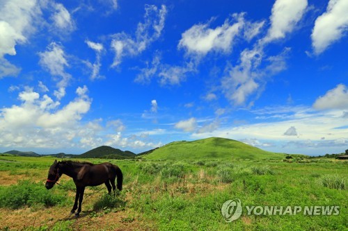 제주 구름 많은 날씨…낮 최고 27∼29도