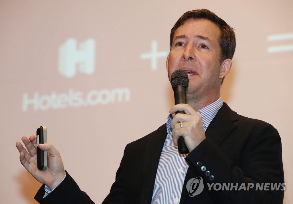 Nelson Allen, general manager of Hotels.com's Asia-Pacific region, speaks during a press conference in Seoul on Nov. 16, 2018. (Yonhap)