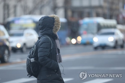 겨울철 심장건강 '주의'…"아침 야외운동 피하고 낮에 산책"