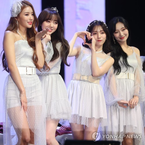 Girls band Lovelyz