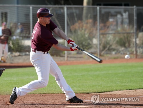 Outfielder ready for 'cat-and-mouse game' with pitchers in 1st full KBO season