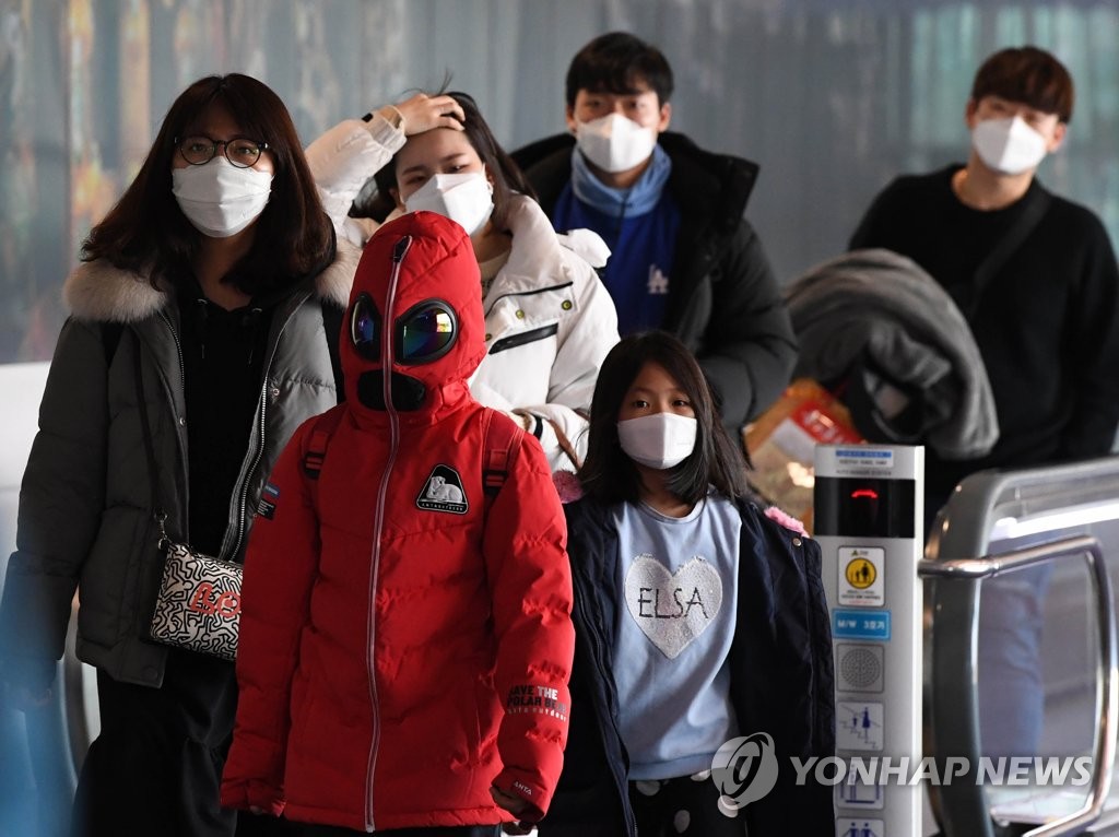 韓国の仁川国際空港に到着した中国からの外国人（資料写真）＝（聯合ニュース）