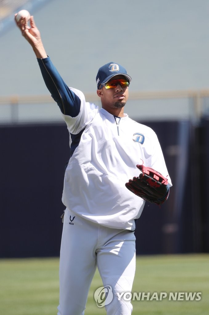 In this file photo, from April 5, 2020, Aaron Altherr of the NC Dinos does long toss during practice at Changwon NC Park in Changwon, 400 kilometers southeast of Seoul. (Yonhap)