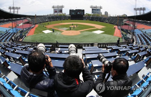 South Korea resumes baseball season, ESPN to air games with