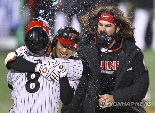 LG Twins' Shin Min-jae