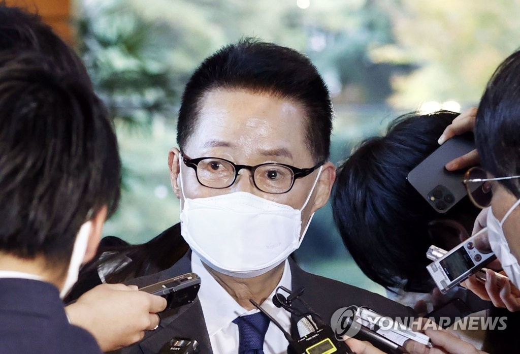 National Intelligence Service chief Park Jie-won speaks to the press after a meeting with Japanese Prime Minister Yoshihide Suga in Tokyo on Nov. 10, 2020, in this photo released by Kyodo News. (Yonhap)