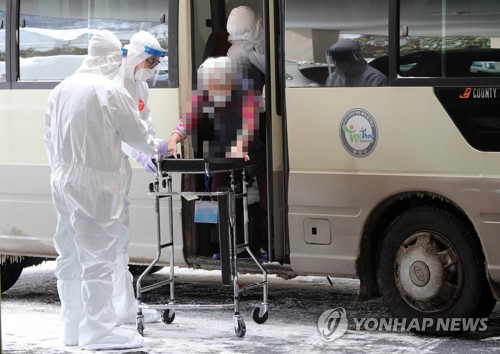 광주 모 요양병원서 2명 확진…병동 일시 폐쇄
