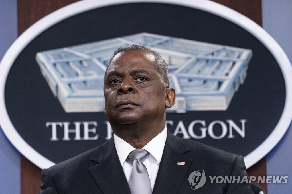 U.S. Defense Secretary Lloyd Austin addresses a press conference at the Pentagon on Feb. 19, 2021 in this photo released by the Associated Press. (Yonhap)