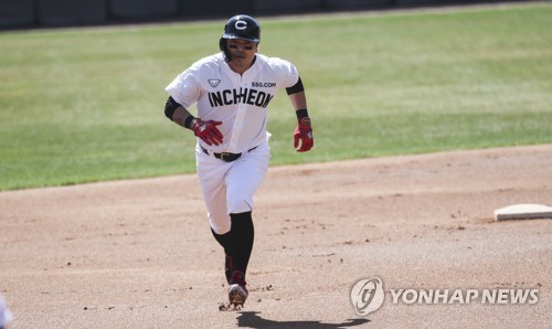 Choo Shin-soo to receive treatment, reunite with family in US during KBO  break