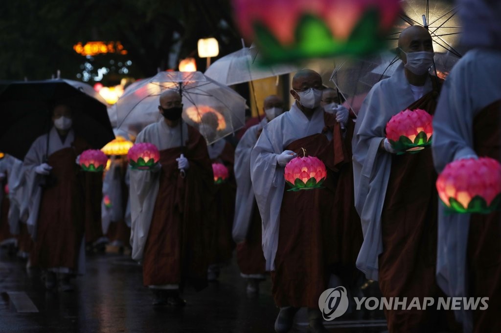 Annual lantern parade to return after 2-yr hiatus