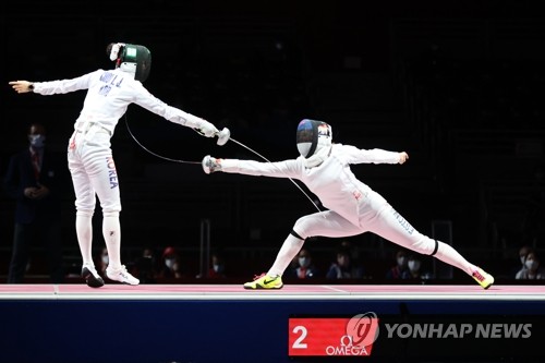 (الأولمبياد) الفريق الكوري الجنوبي للمبارزة بالسيف للسيدات يفوز بالميدالية الفضية