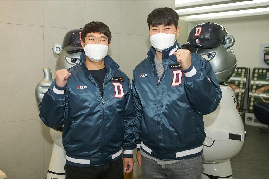 두산, 베테랑 투수 임창민(오른쪽)·김지용 영입