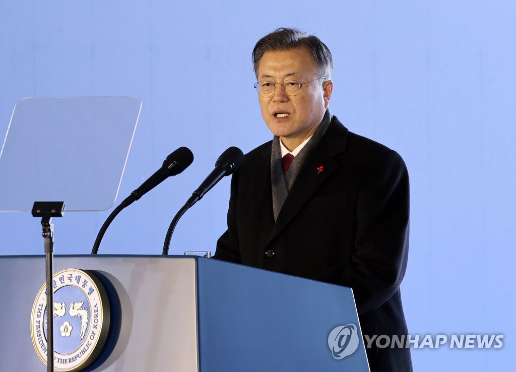 文大統領「対話中断してはならない」　北朝鮮との鉄道協力強調