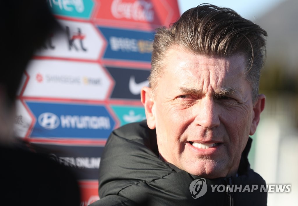 Colin Bell, head coach of the South Korean women's national football team, speaks to reporters before a training session at Namhae Sports Park in Namhae, about 500 kilometers south of Seoul, on Jan. 12, 2022. (Yonhap)