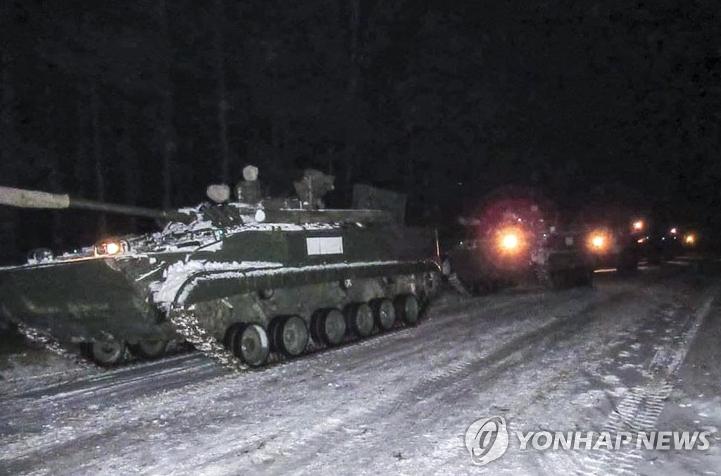 합동훈련 위해 벨라루스 도착하는 러시아군 탱크